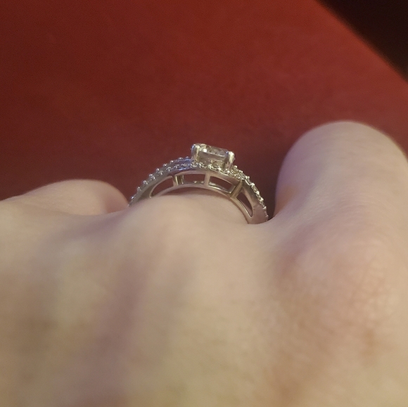 🚫🚫SOLD🚫🚫Diamond ring - Picture 3 of 5